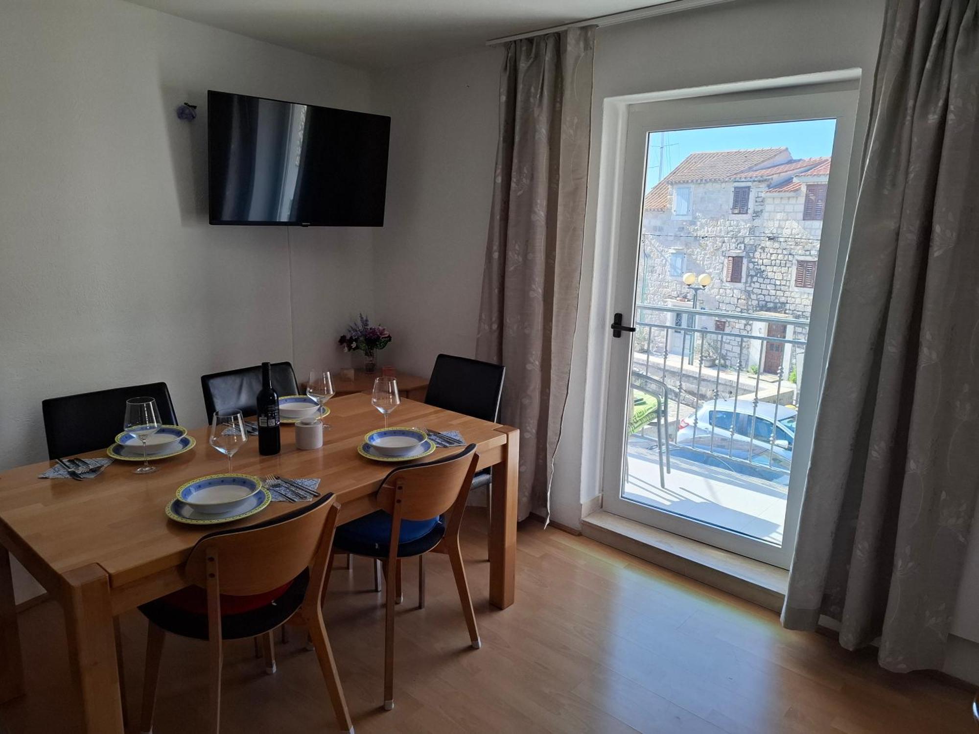 Apartment Kastilac คาชเตลา ภายนอก รูปภาพ