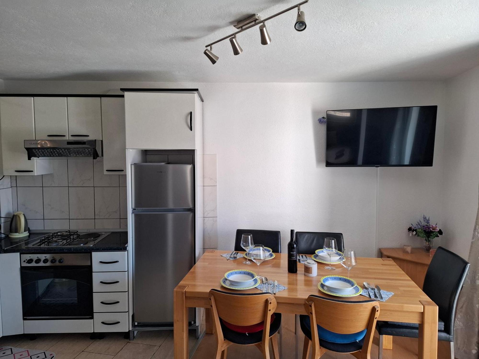 Apartment Kastilac คาชเตลา ภายนอก รูปภาพ