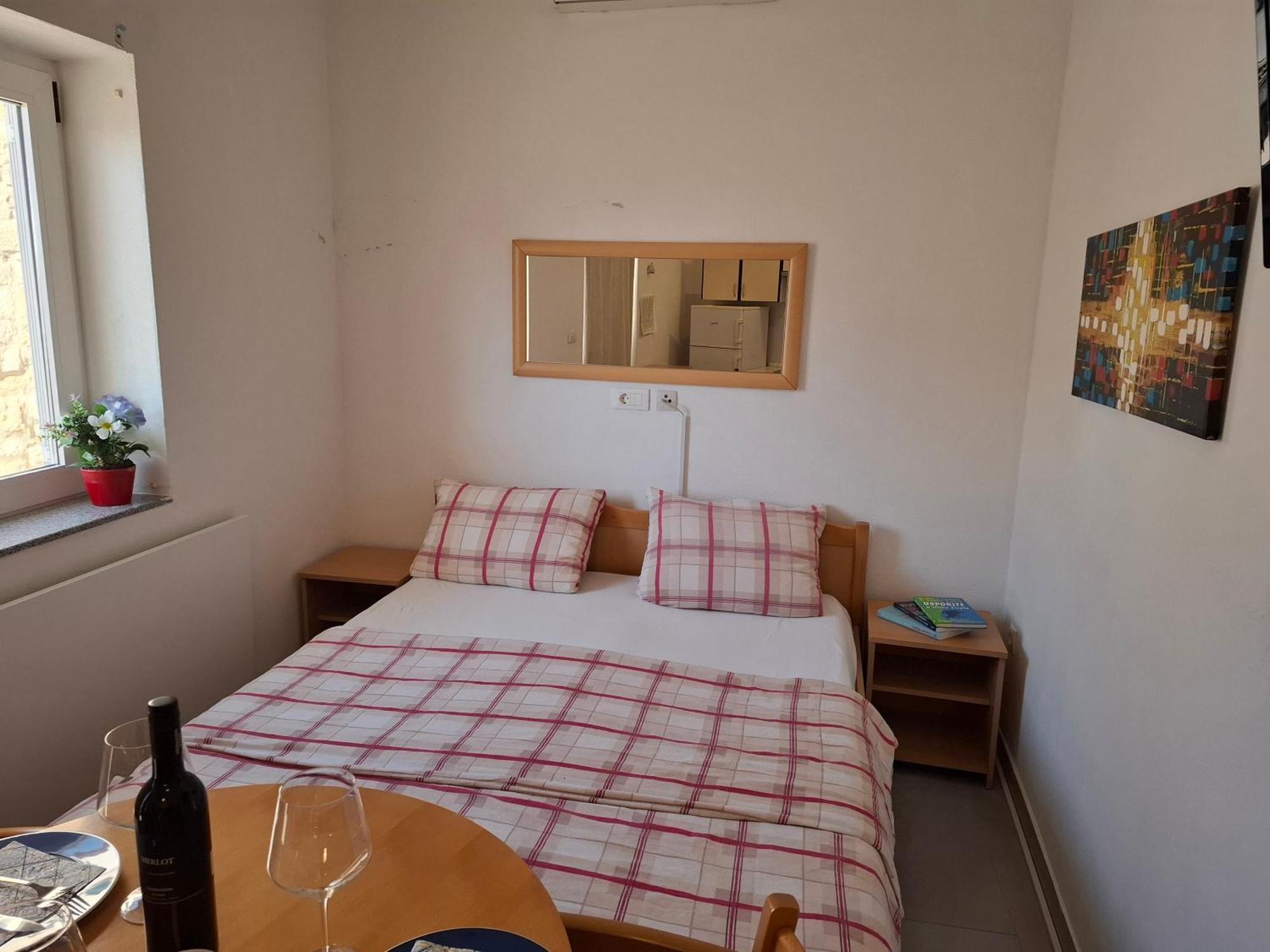 Apartment Kastilac คาชเตลา ภายนอก รูปภาพ