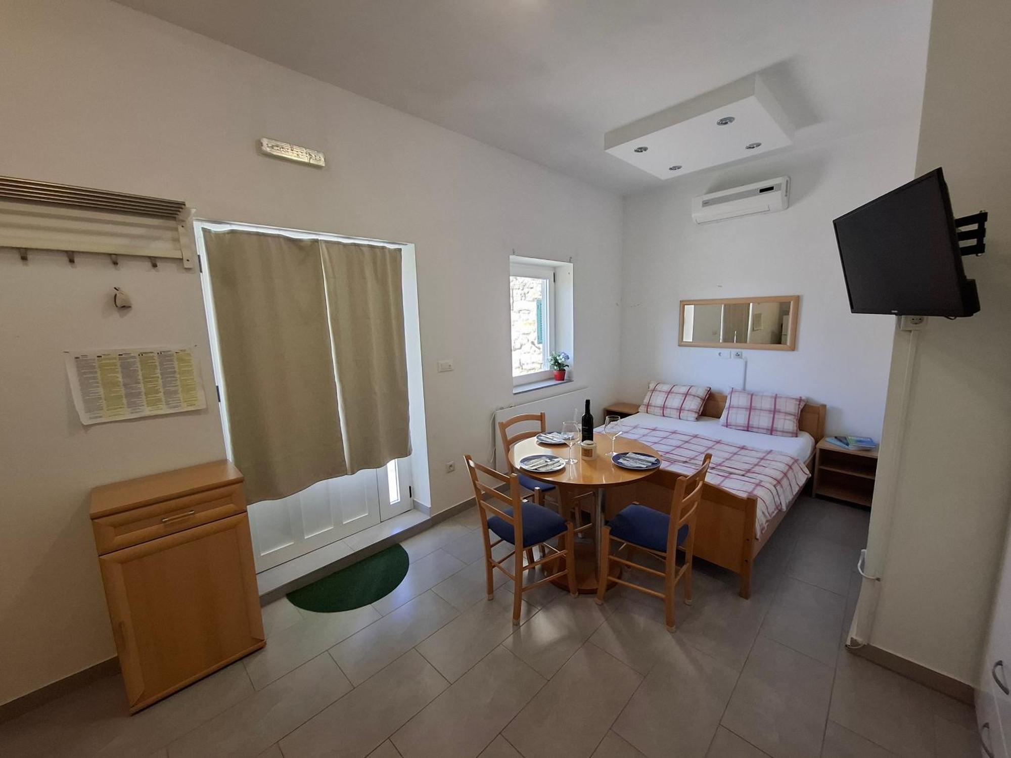 Apartment Kastilac คาชเตลา ภายนอก รูปภาพ