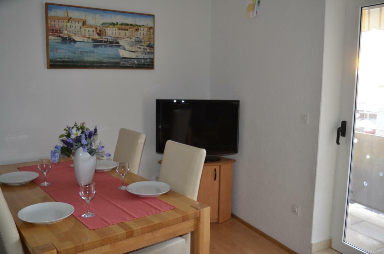 Apartment Kastilac คาชเตลา ภายนอก รูปภาพ