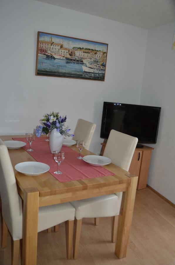 Apartment Kastilac คาชเตลา ภายนอก รูปภาพ